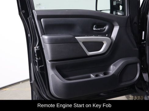 Used 2021 Nissan Titan SV w/ SV Convenience Package image 19