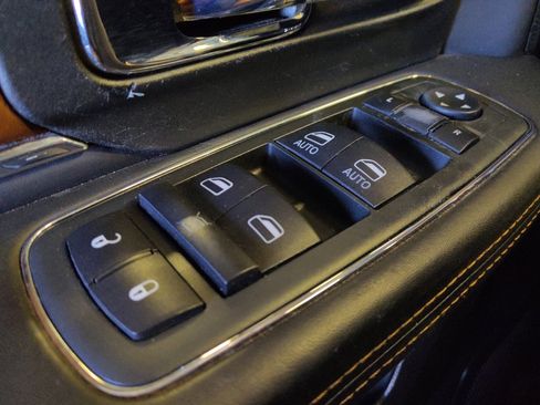 Used 2014 RAM 1500 Laramie Longhorn w/ Convenience Group AWD/4WD image 27