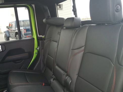 New 2025 Jeep Gladiator Rubicon image 11