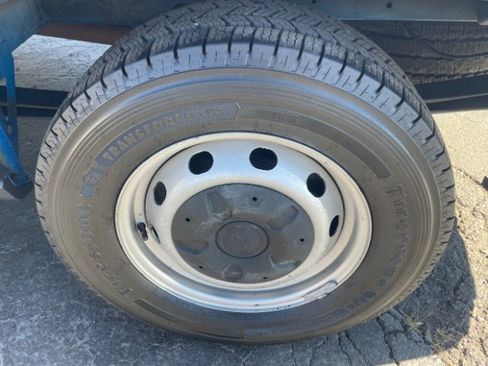 Used 2018 Ford Transit 250 w/RH Sliding Door Medium Roof image 24