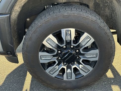 Used 2024 GMC Sierra 2500 Denali w/ Max Trailering Package image 32