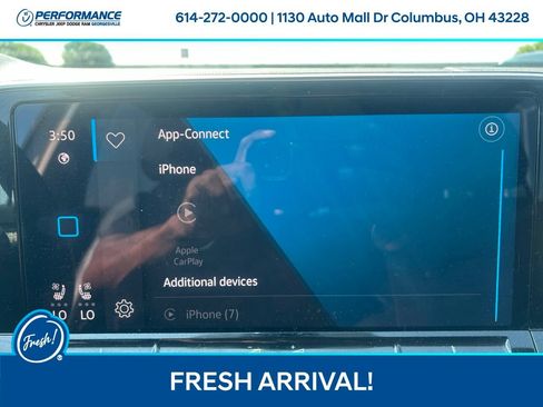 Used 2024 Volkswagen Atlas SE AWD/4WD image 24
