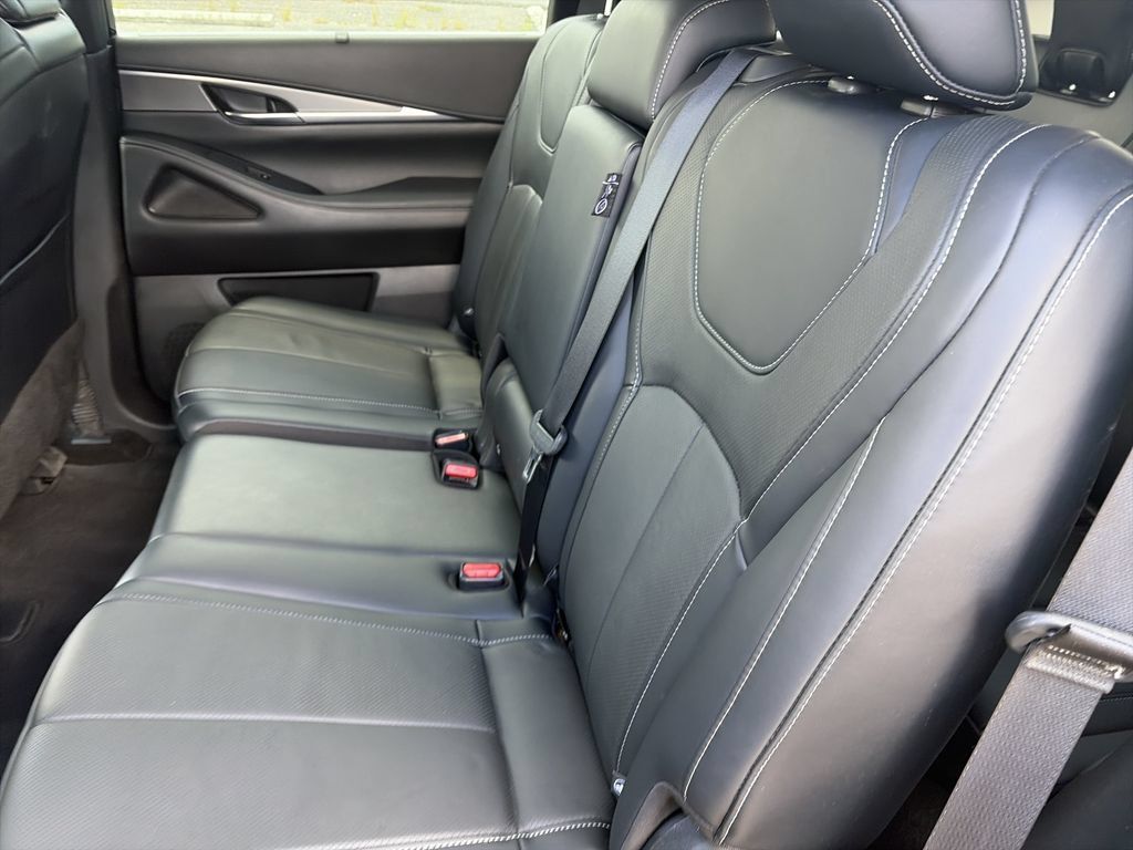 Used 2023 INFINITI QX60 Luxe w/ Cargo Package FWD image 26