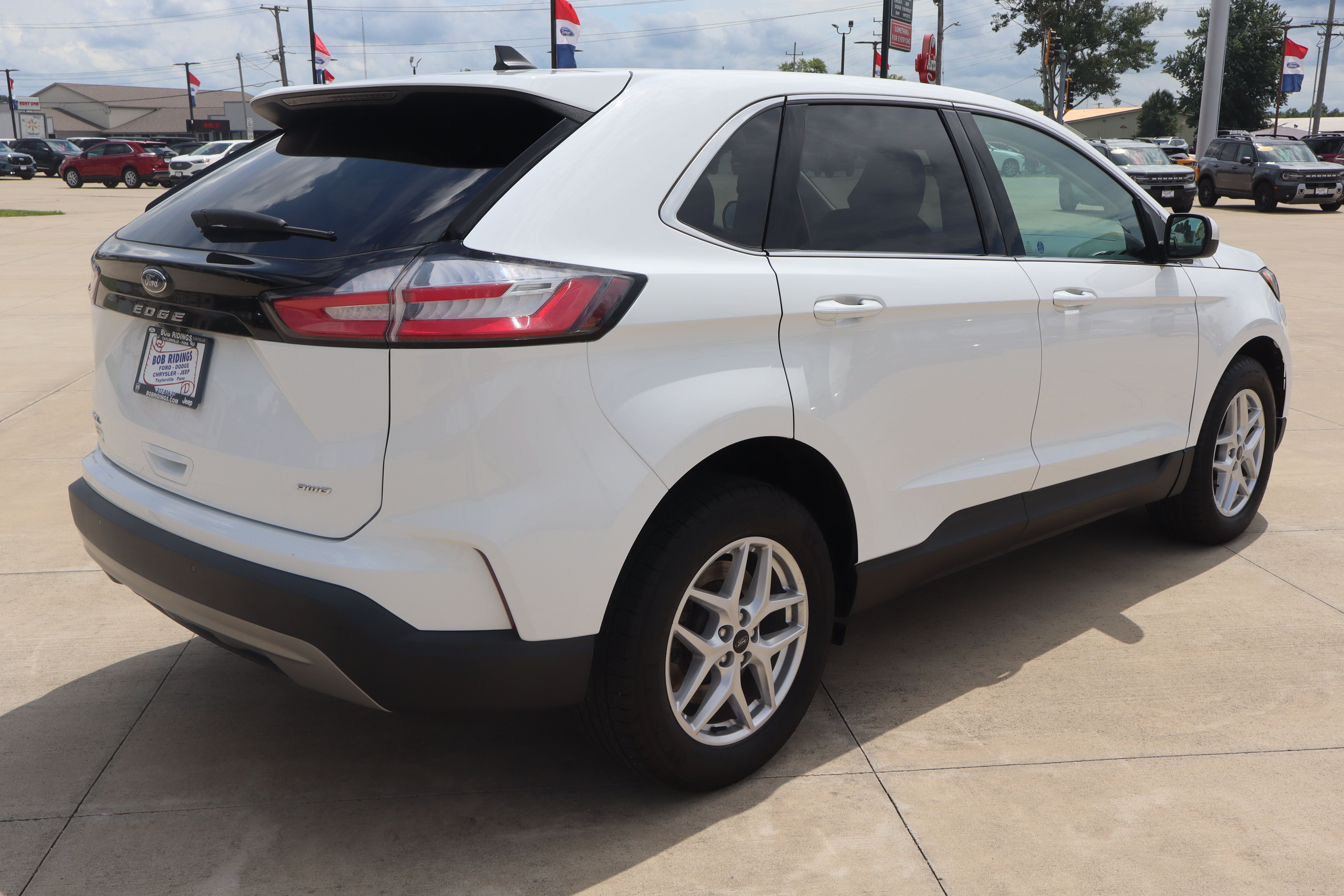 Used 2024 Ford Edge SEL w/ Convenience Package AWD/4WD image 6