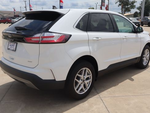 Used 2024 Ford Edge SEL w/ Convenience Package AWD/4WD image 6