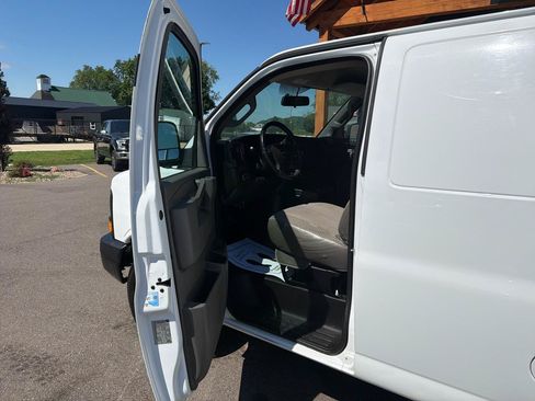 Used 2017 Chevrolet Express 2500 w/ Cold Climate Package RWD image 7