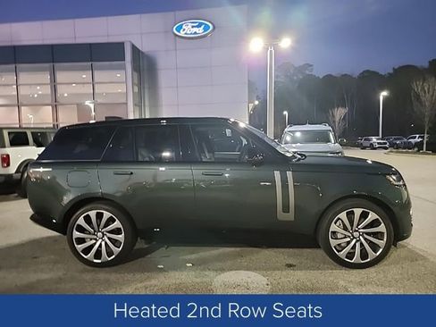 Used 2023 Land Rover Range Rover SE image 2