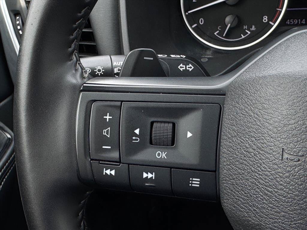 Certified 2025 Nissan Rogue SV FWD image 19