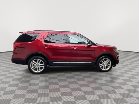 Used 2017 Ford Explorer XLT w/ Equipment Group 202A image 41