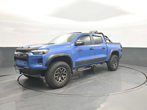 Used 2025 Chevrolet Colorado ZR2 image 4