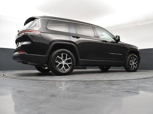 Used 2025 Jeep Grand Cherokee L Limited w/ Luxury Tech Group II AWD/4WD image 24