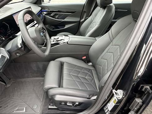 Used 2026 BMW 530i xDrive AWD/4WD image 25