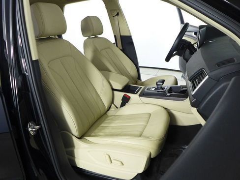 Used 2022 Audi Q5 2.0T Premium Plus w/ Premium Plus Package image 19