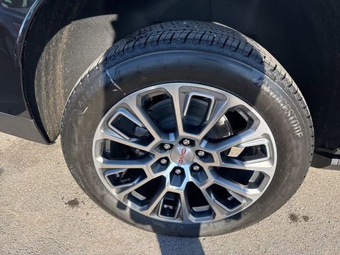 New 2025 GMC Yukon XL Denali w/ Sun & Power Step Package image 36