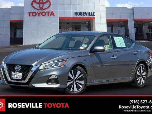 Used 2019 Nissan Altima 2.5 SL FWD image 1