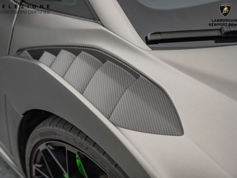 Used 2023 Lamborghini Huracan STO RWD image 4