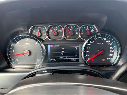 Used 2018 Chevrolet Silverado 1500 LT w/ Texas Edition image 26