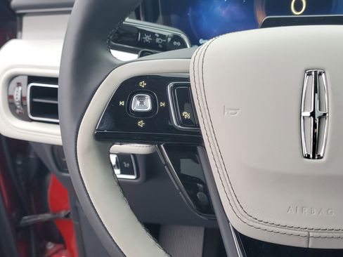 New 2025 Lincoln Aviator Reserve w/ Equipment Group 201A image 17