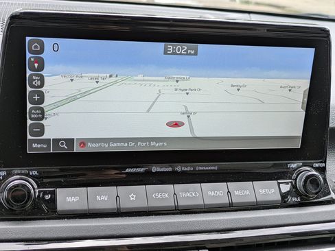 Certified 2023 Kia Seltos SX w/ SX Sunroof Package AWD/4WD image 21