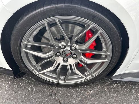 Used 2025 Chevrolet Corvette Z06 image 15