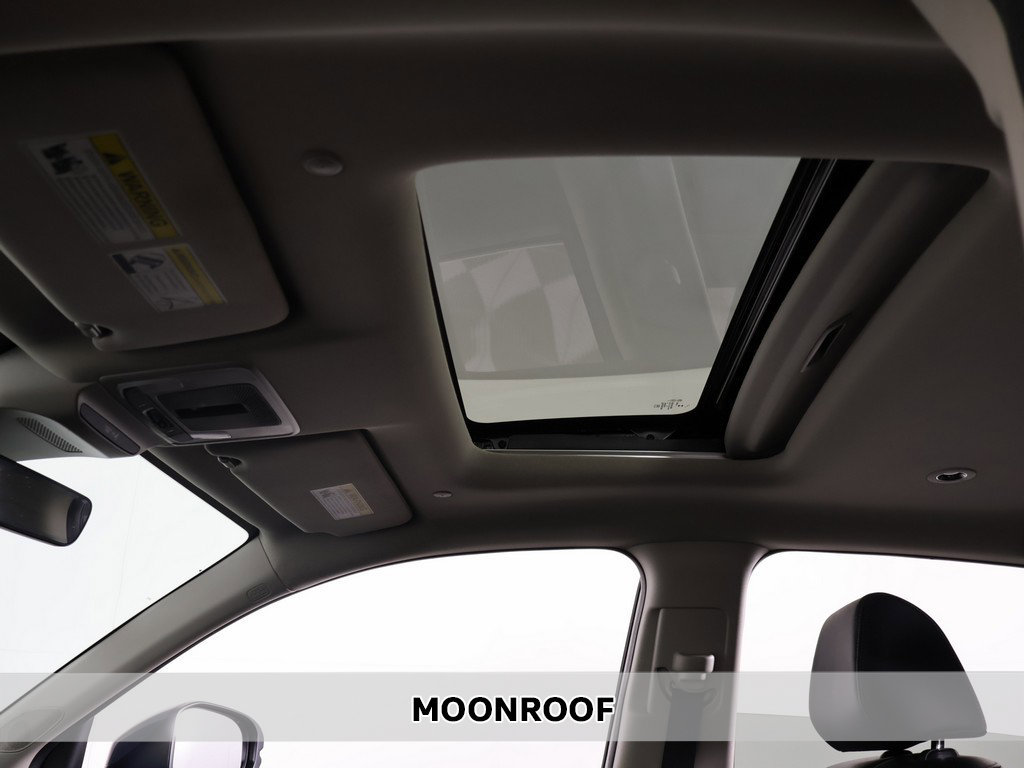 Used 2025 Honda HR-V EX-L image 3