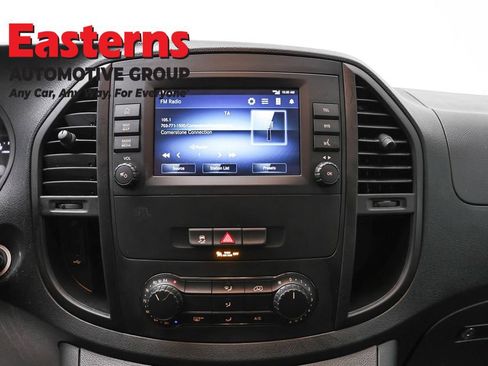 Used 2022 Mercedes-Benz Metris image 12