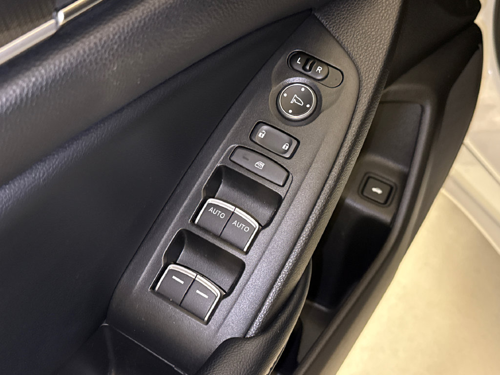 Used 2018 Honda Accord Sport image 19
