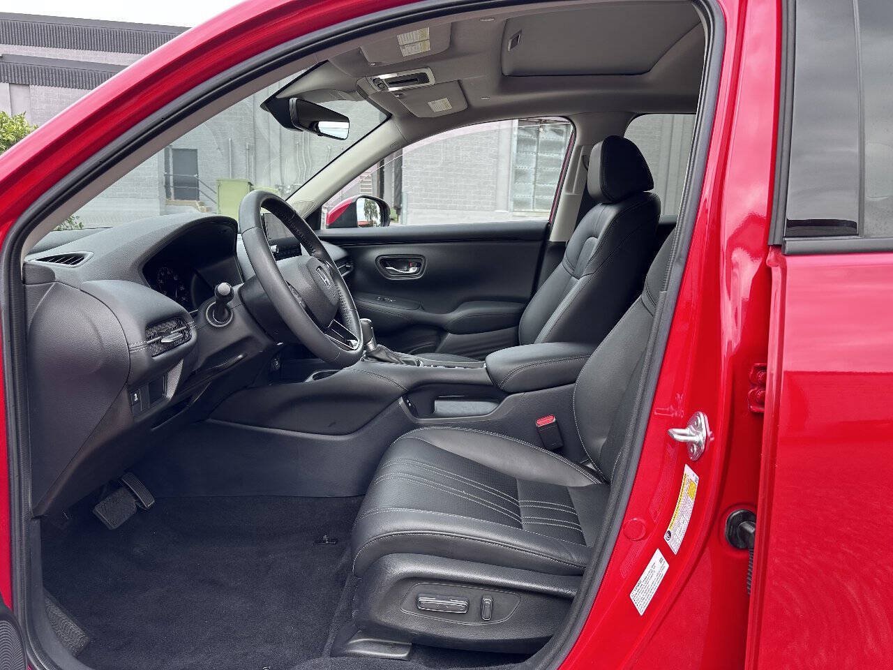 Used 2024 Honda HR-V EX-L image 9