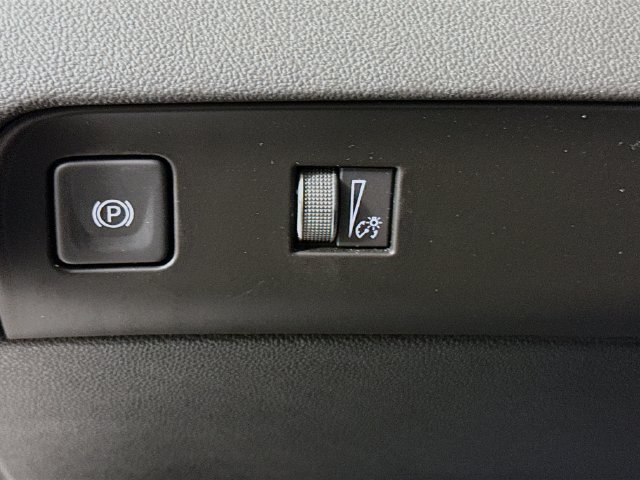 Used 2023 Buick Enclave Essence FWD image 11