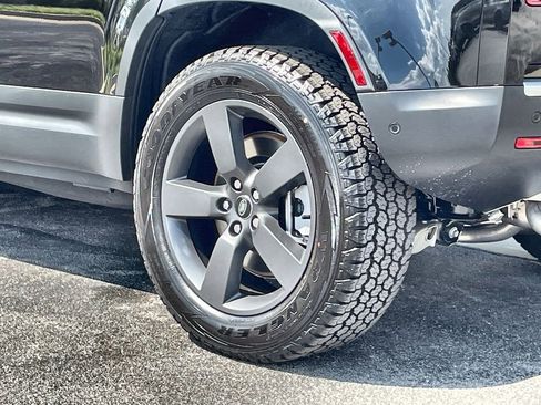 Certified 2024 Land Rover Defender 110 SE image 11