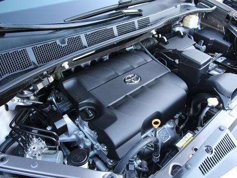 Used 2016 Toyota Sienna XLE FWD image 34