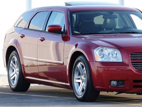 Used 2006 Dodge Magnum R/T w/ Convenience Group II RWD image 39