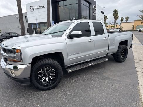 Used 2018 Chevrolet Silverado 1500 LT image 24