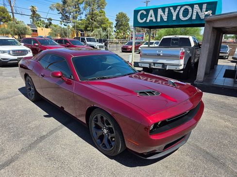 Used 2018 Dodge Challenger SXT Plus RWD image 2