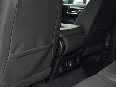 Used 2025 Chevrolet Silverado 2500 LT w/ Convenience Package image 30