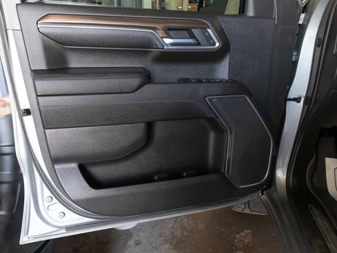 Used 2023 Chevrolet Silverado 1500 RST w/ LPO, Dark Essentials Package AWD/4WD image 9