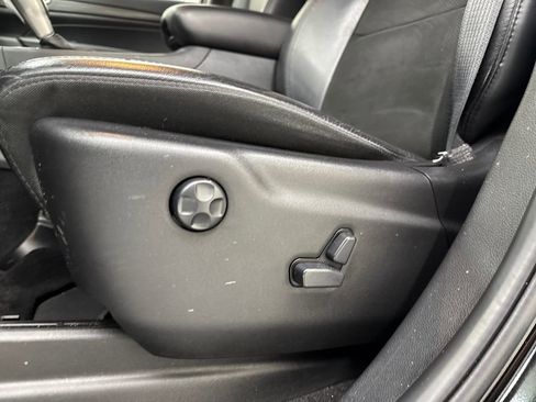 Used 2020 Jeep Grand Cherokee Altitude image 15