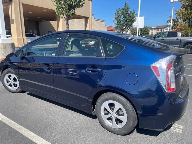 Used 2014 Toyota Prius Three w/ Solar Roof Package FWD image 7