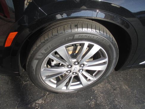 Used 2021 Cadillac XT6 Premium Luxury image 43