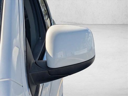 Used 2011 Jeep Grand Cherokee Laredo image 10