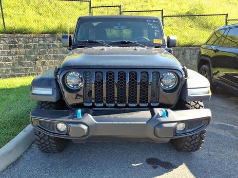 Used 2023 Jeep Wrangler Unlimited w/ Sun & Screen Package AWD/4WD image 10