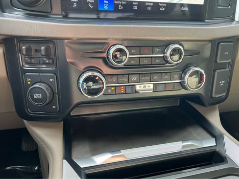 Used 2025 Ford F450 Platinum w/ Platinum Plus Package image 37