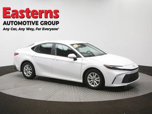 Used 2025 Toyota Camry LE FWD image 48