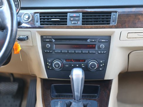 Used 2011 BMW 328i Sedan image 31