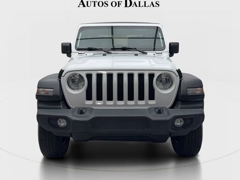 Used 2022 Jeep Wrangler Sport AWD/4WD image 3