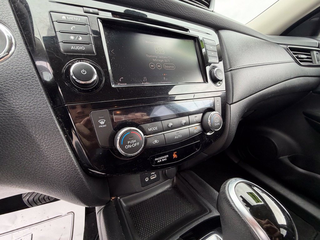 Used 2020 Nissan Rogue SV AWD/4WD image 21