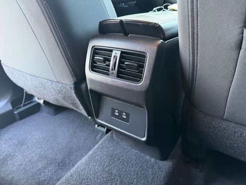 Used 2025 Nissan Rogue SV FWD image 24
