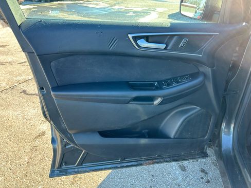 Used 2015 Ford Edge SEL image 14