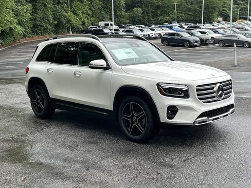 New 2026 Mercedes-Benz GLB 250 image 4