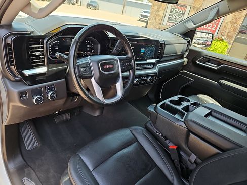 Used 2025 GMC Sierra 1500 SLT RWD image 11
